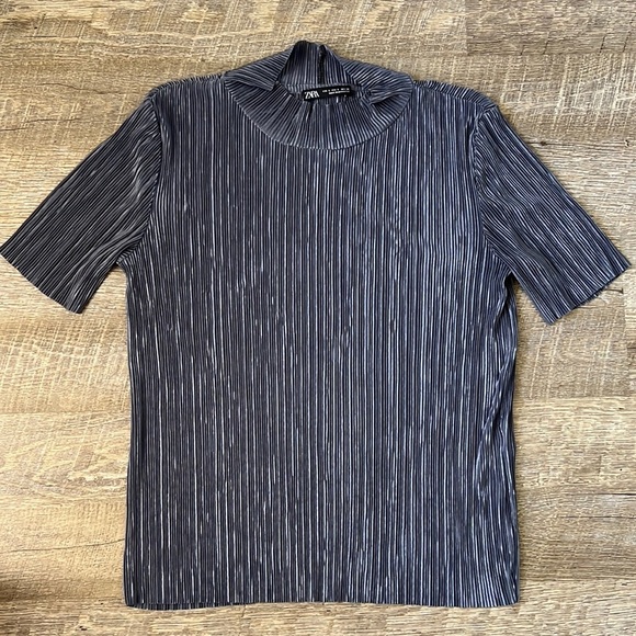 Zara Tops - ZARA Silver Grey Top SZ S
